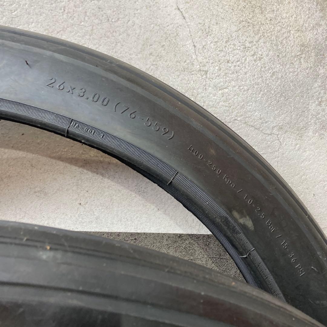 【新品】RUF CYCLES BALLOOH TIRE 26×3.０_ブラック