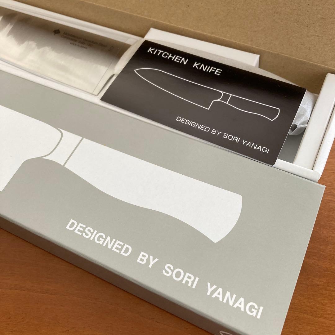 【新品未使用】柳宗理 包丁 キッチンナイフ18cm ステンレス 三徳包丁