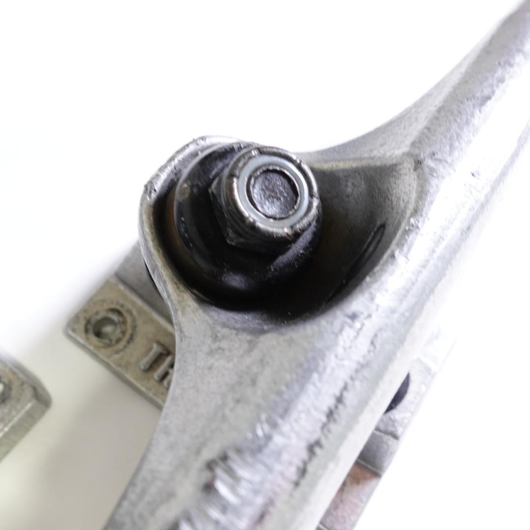 【THUNDER】POLISHED サンダー トラック 147 美品 2個セット