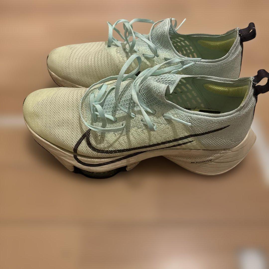 Nike ズームフライ　ランニングシューズ