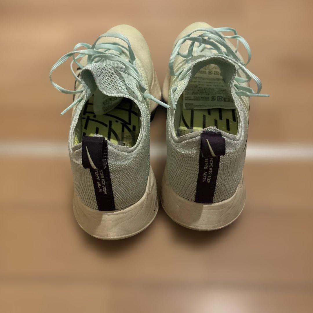 Nike ズームフライ　ランニングシューズ