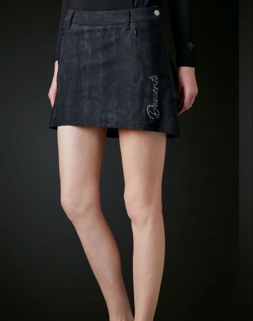 極美品DESCENT GOLF LUXE ブラック系ティアードプリーツスカート