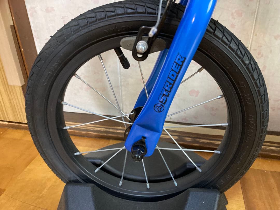 ストライダー 14 X マルチバイクスタンド付き