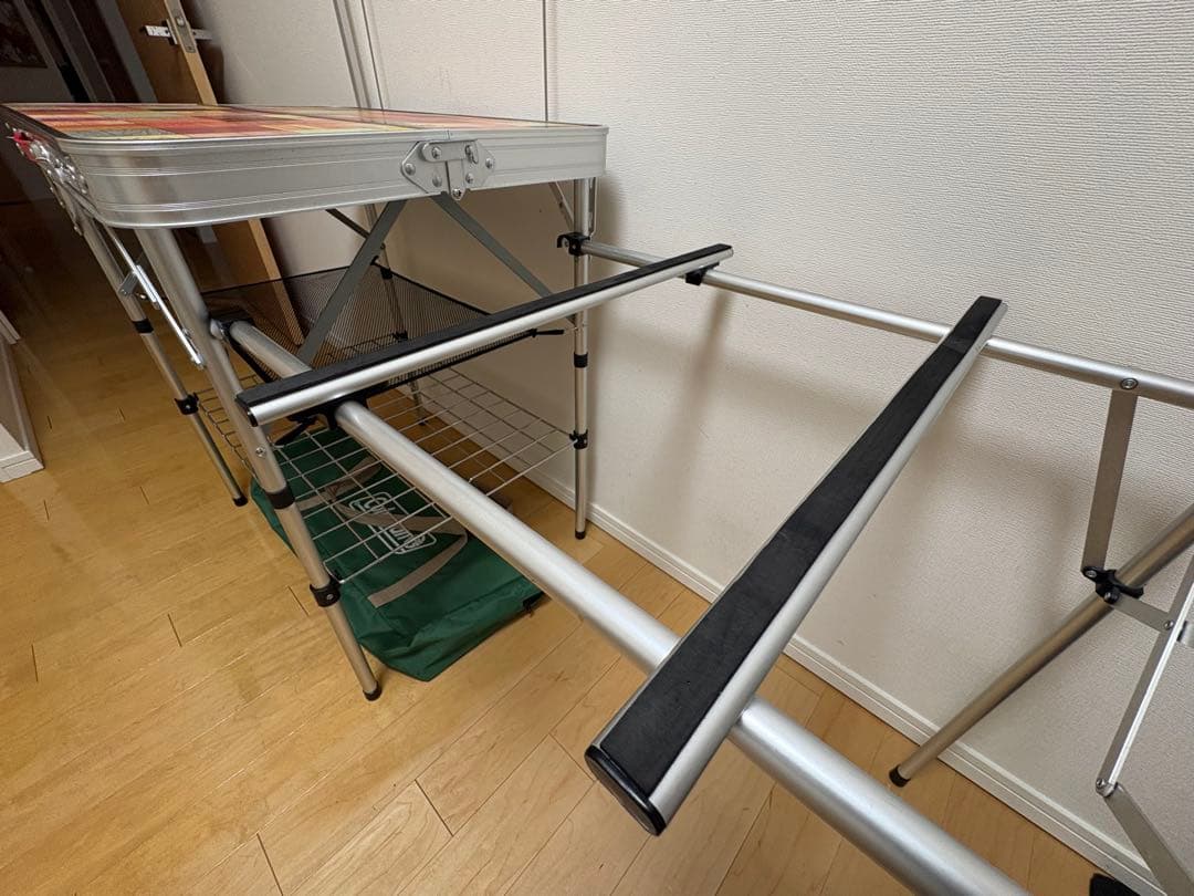 Coleman キッチンテーブル マルチカラー