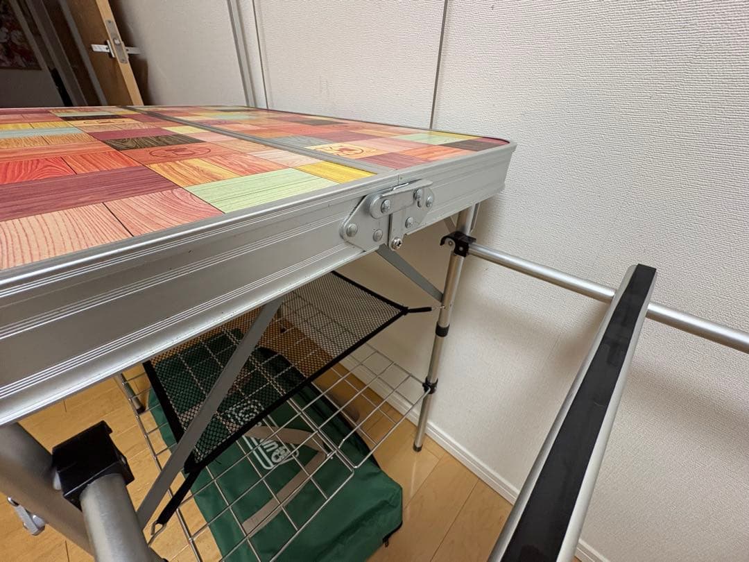 Coleman キッチンテーブル マルチカラー