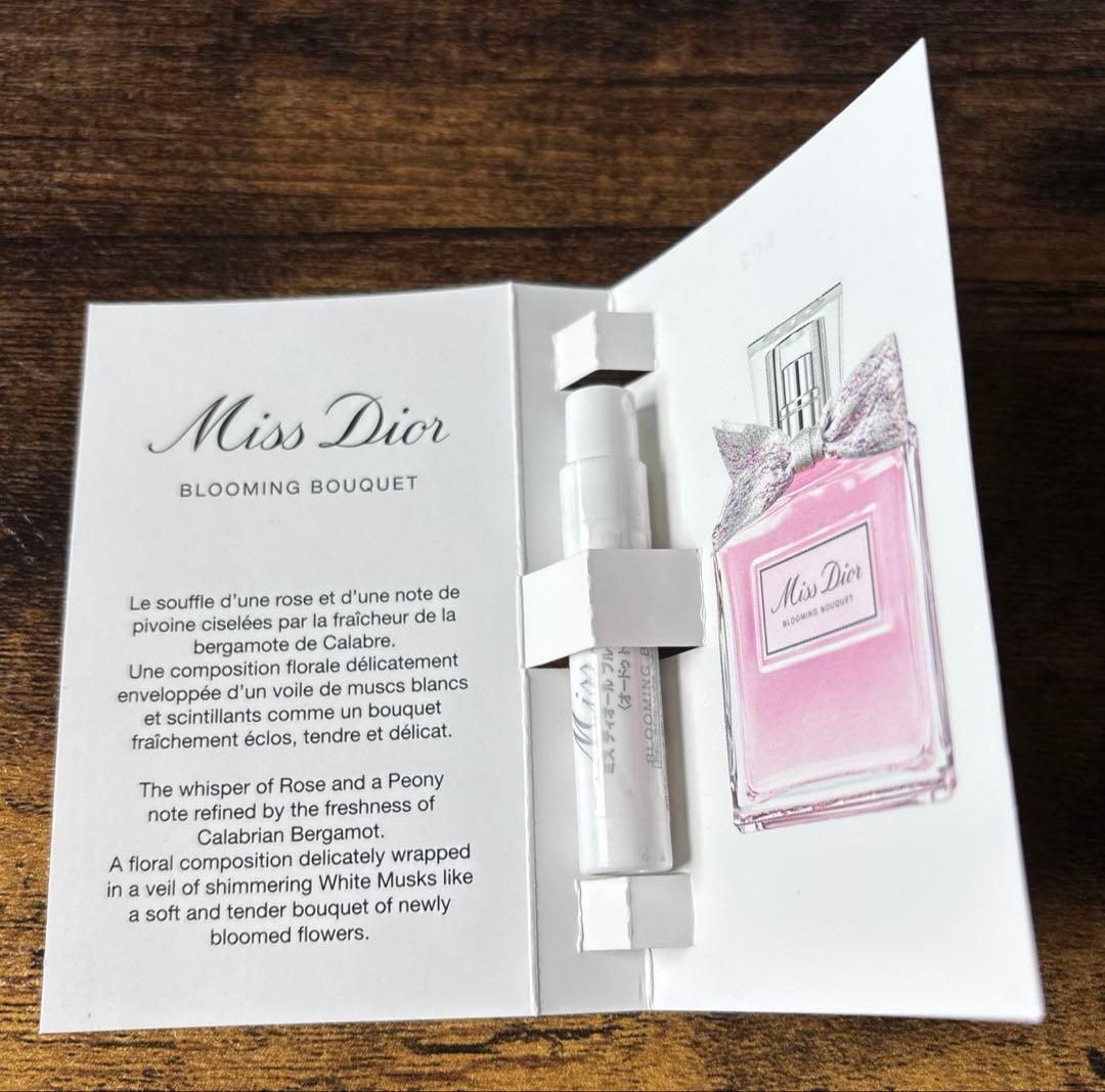 DIOR ノベルティ　& サンプルセット　& クッションファンデ空ケース