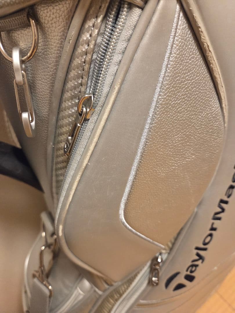 TaylorMade ゴルフバッグ シルバー