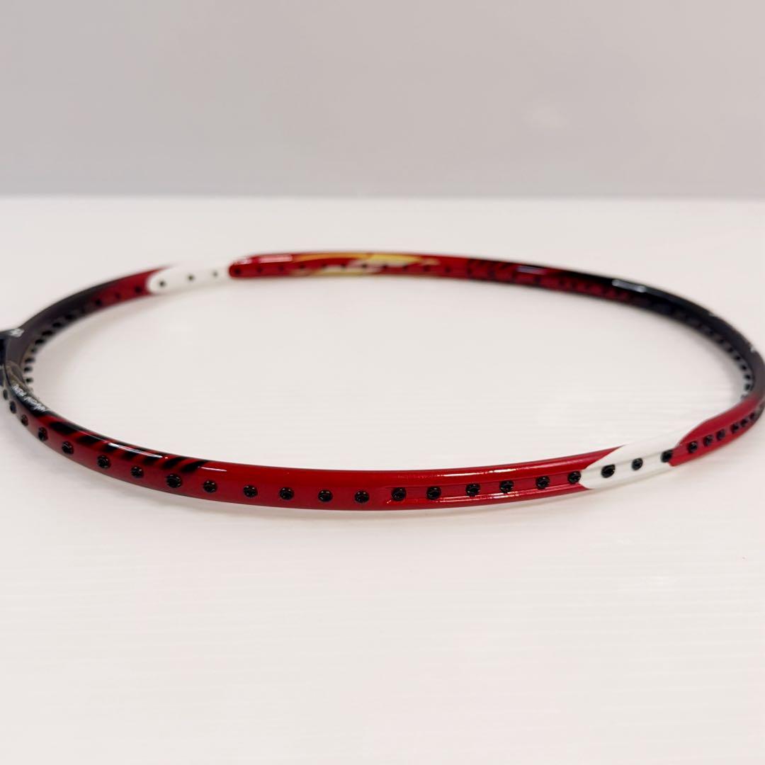 ARCSABER 008 タウフィック・ヒダヤットモデル　ラケット　ヨネックス