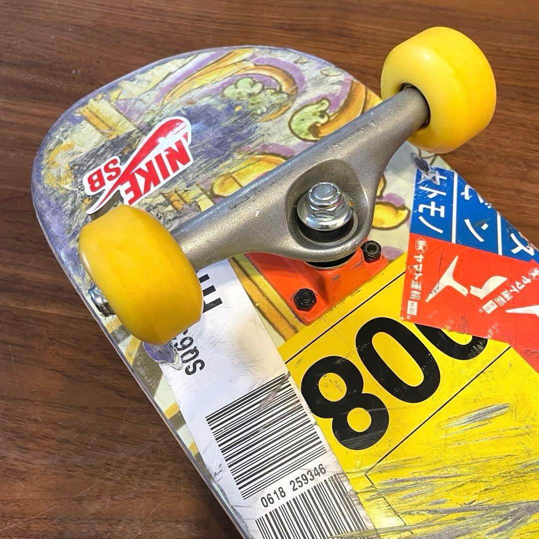 チョコレート　スケボー　スケートボード　コンプリート　8インチ 足回り美品