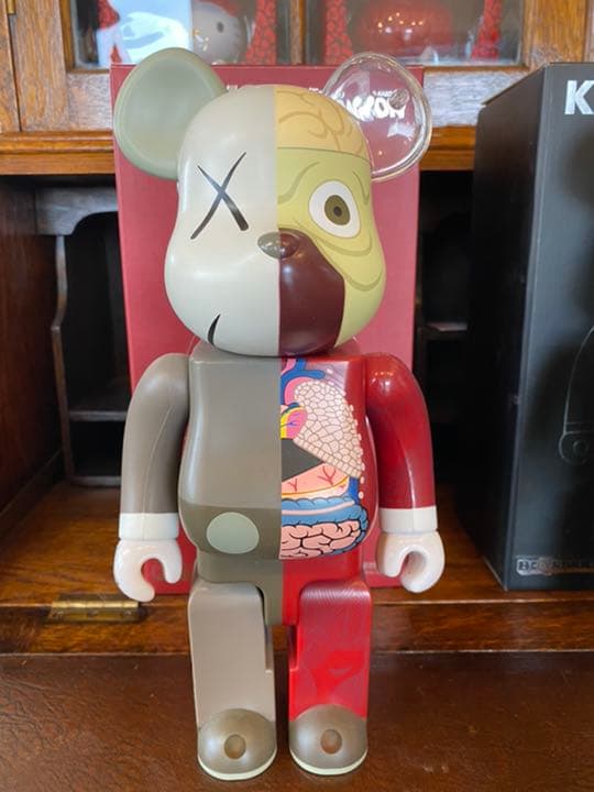 カウズ400 メディコムトイ　ベアブリック400　フィギュア　kaws 本物