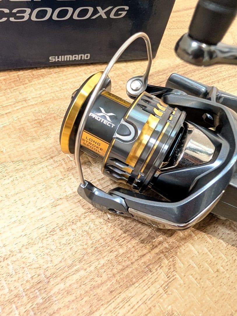 新品未使用品　シマノ 21アルテグラ C3000XG スピニングリール