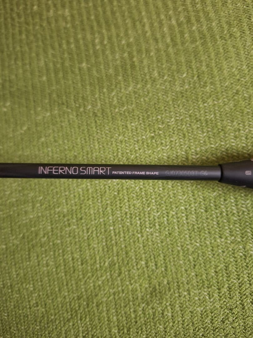 ☆バドミントンラケット GOSEN INFERNO SMART 即使用可能です!