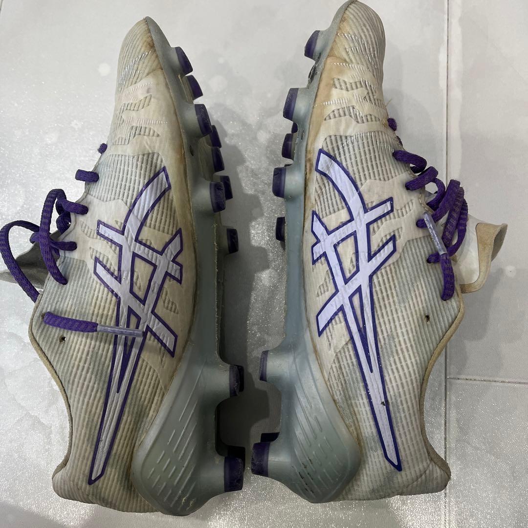 asics アシックス　サッカースパイクホワイト/パープル　サイズ24.5