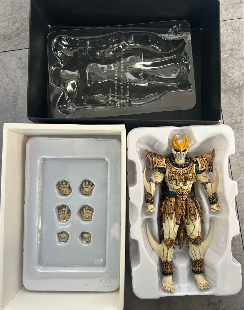 S.H.Figuarts 真骨彫製法 仮面ライダークウガ アルティメット　ダグバ