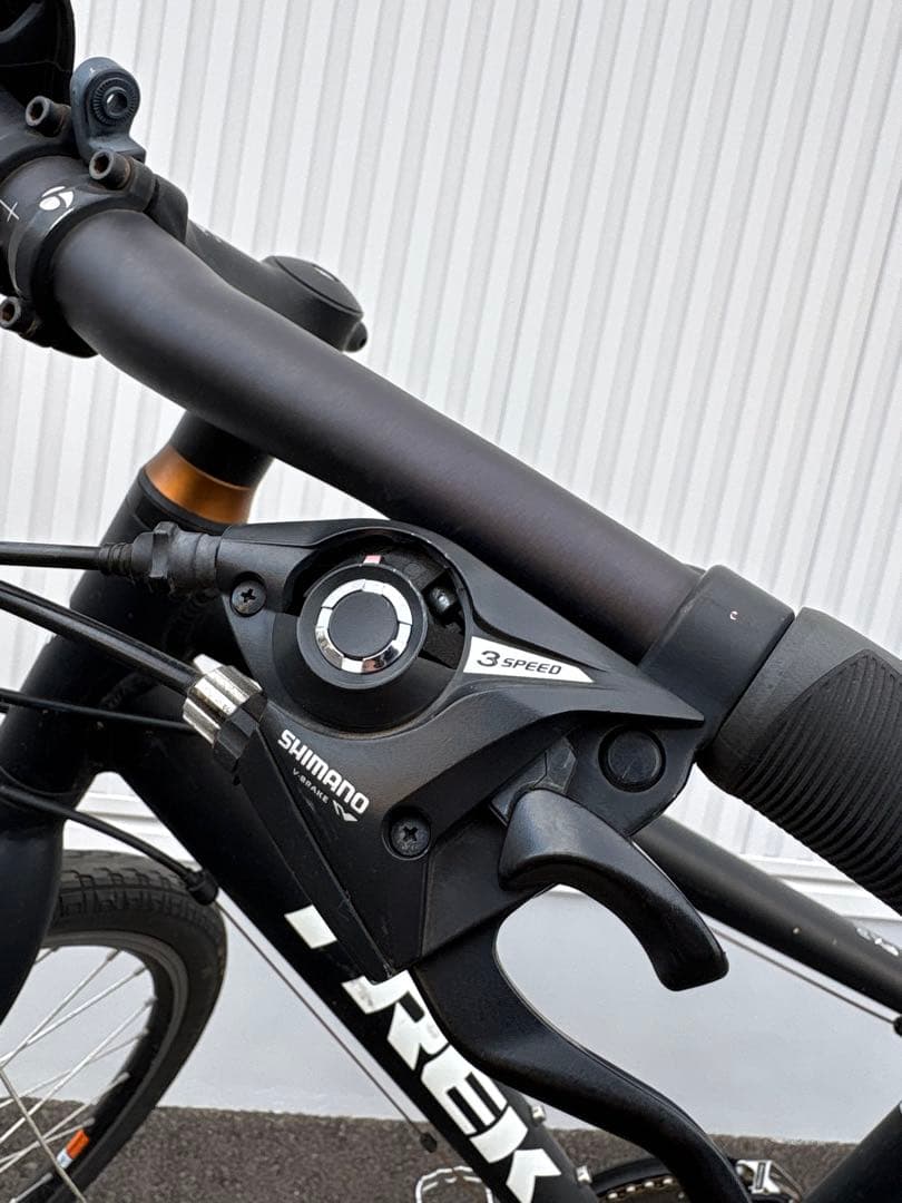 Trek クロスバイク ブラック 700C
