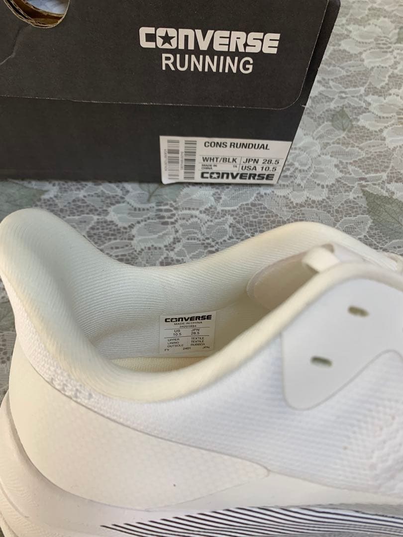 CONVERSE REACT ホワイト ランニングシューズ 28.5
