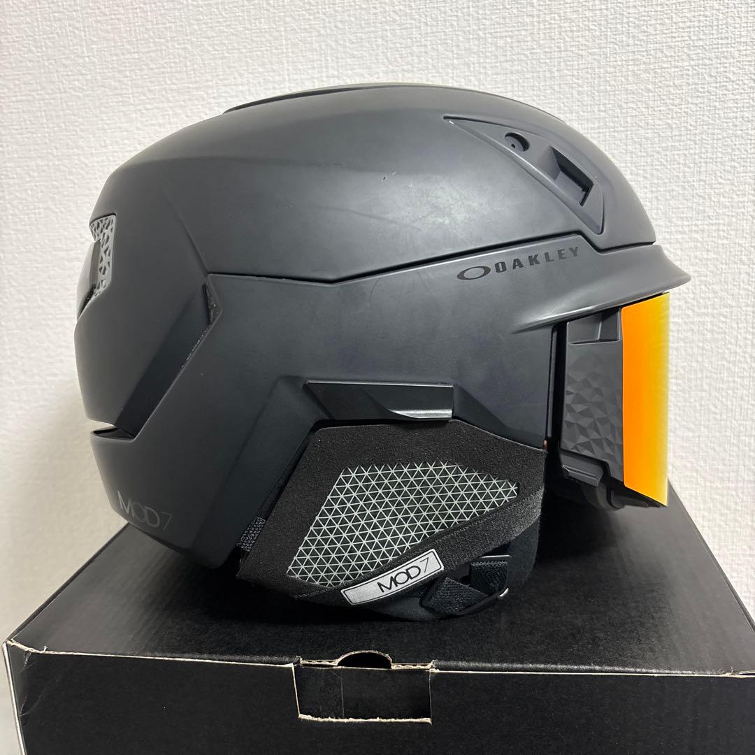 OAKLEY　MOD7　オークリー　スノーボード ヘルメット　スキー