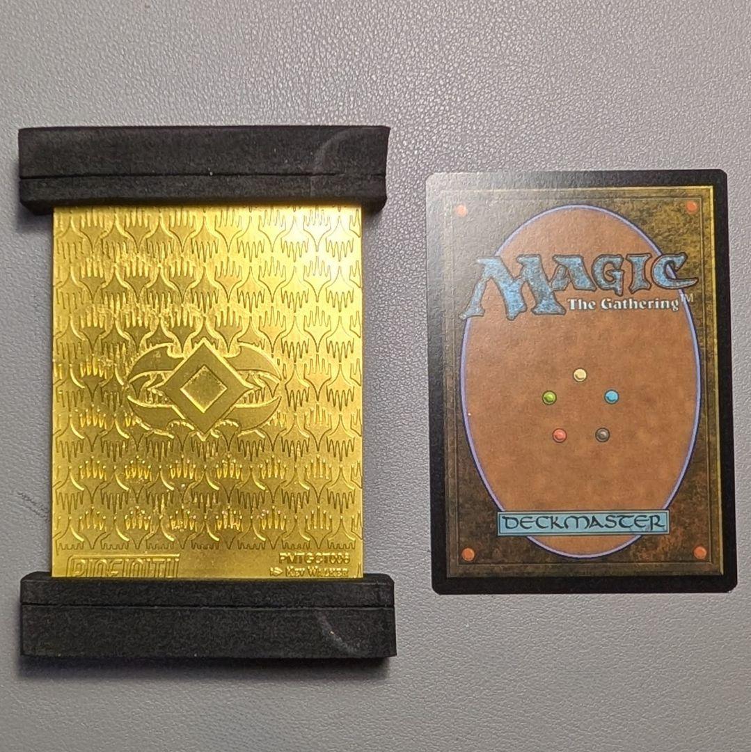 【未使用】MTG　Pinfinity　法務官の声、アトラクサ　提示用　金属製