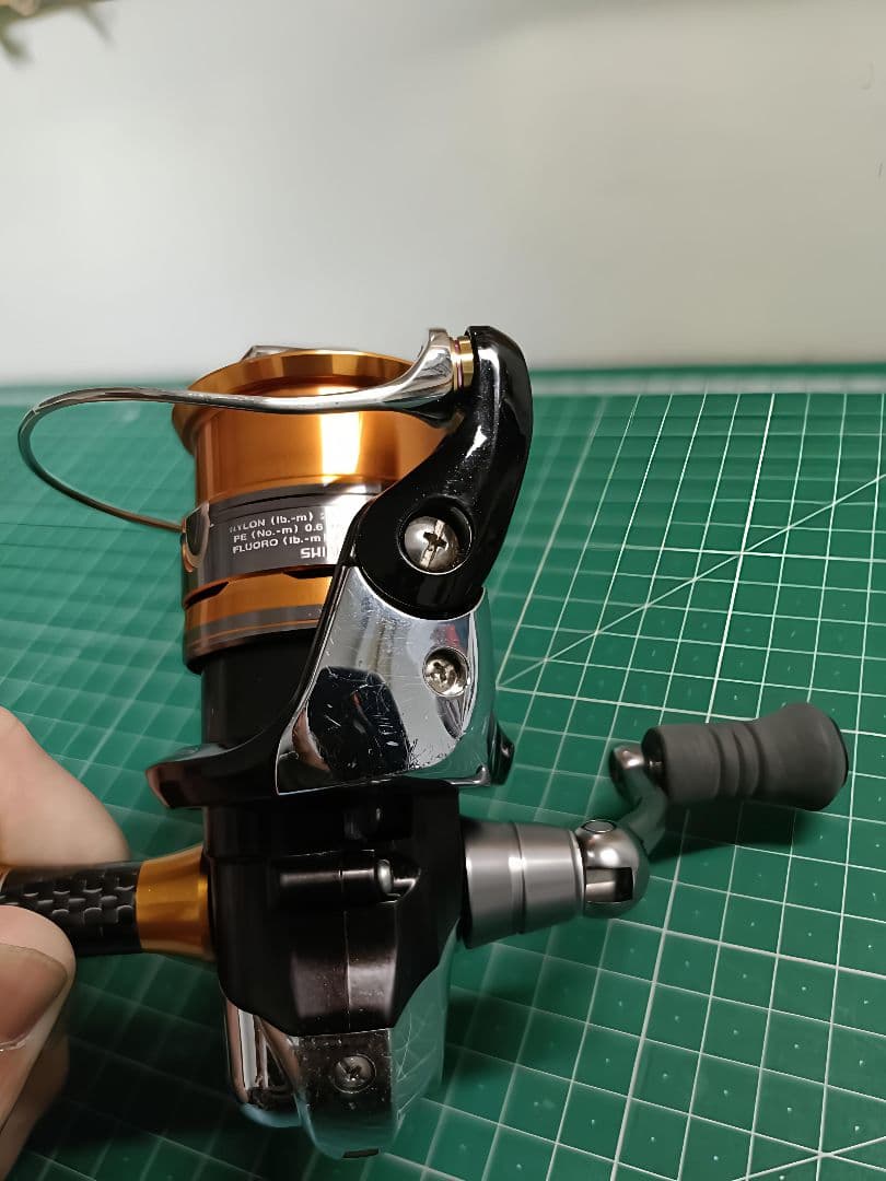シマノ　13ソアレBB C2000PGSS　ジャンク　リールスタンド付き