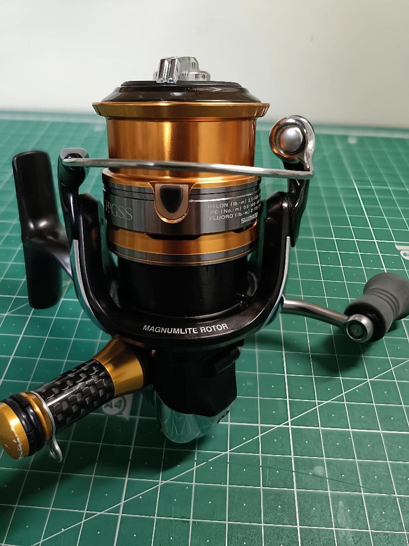 シマノ　13ソアレBB C2000PGSS　ジャンク　リールスタンド付き