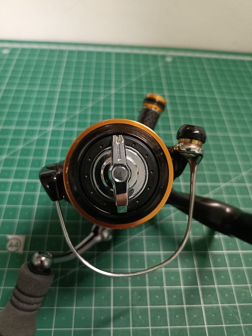 シマノ　13ソアレBB C2000PGSS　ジャンク　リールスタンド付き