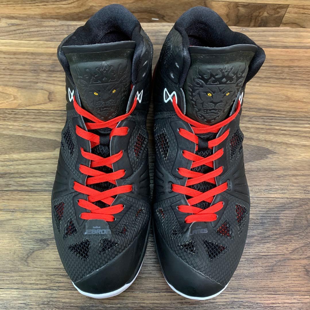 中古 Nike LeBron 8 \"White/Black/Red\"