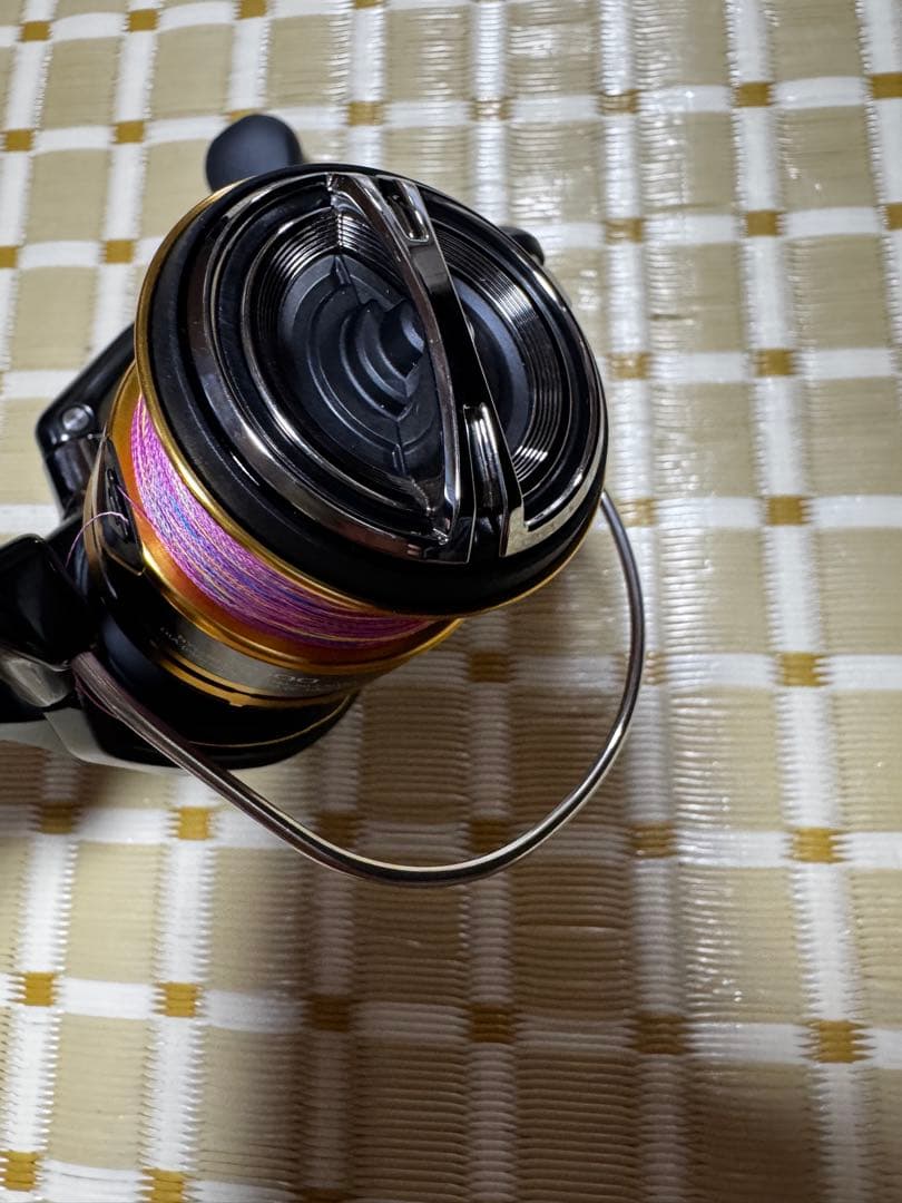 シマノ　サハラ　2500 SHIMANO SAHARA スピニングリール