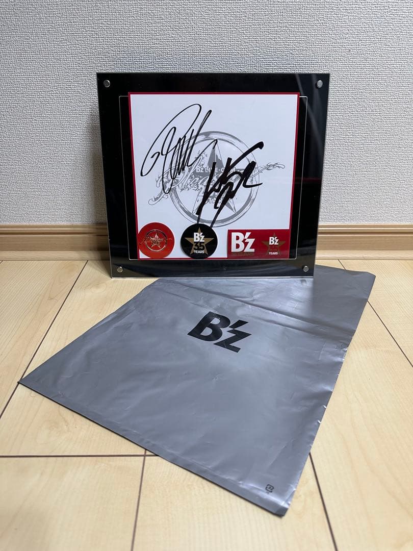 B’z LIVE-GYM Pleasure 2023 -STARS- サイン色紙