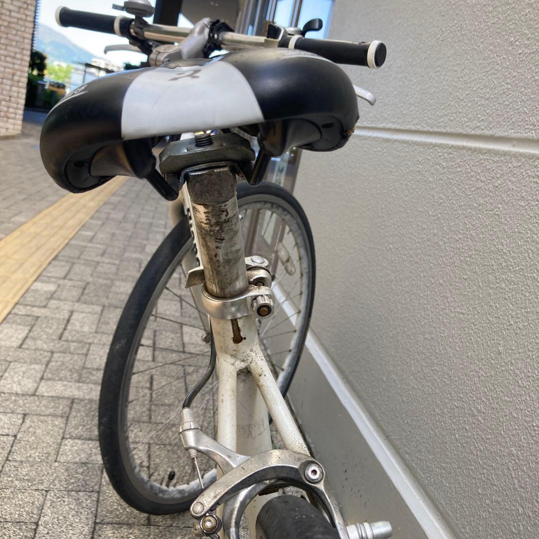 chi　引き取り限定　福岡　 クロスバイク ホワイト　700CC