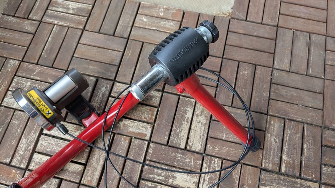 MINOURA LR341 ローラー台 (Amazon新品価格約3万円)