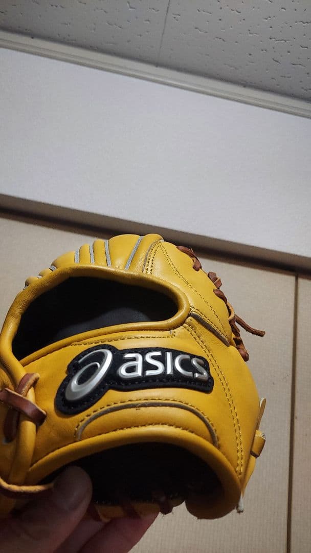 アシックス　大人用　内野用グローブ