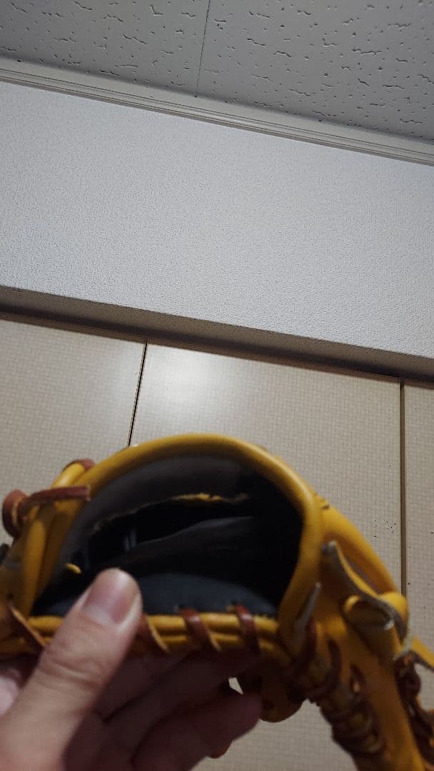 アシックス　大人用　内野用グローブ