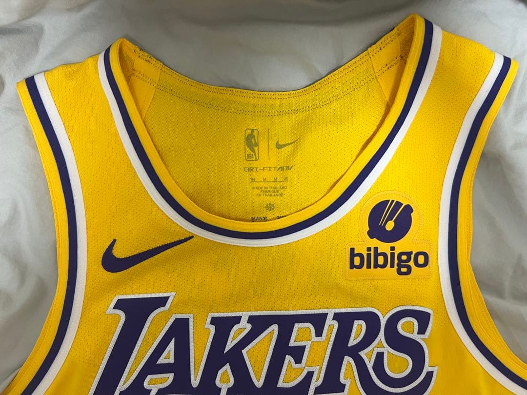 Nike Los Angeles Lakers ユニフォーム　ジェームズレブロン