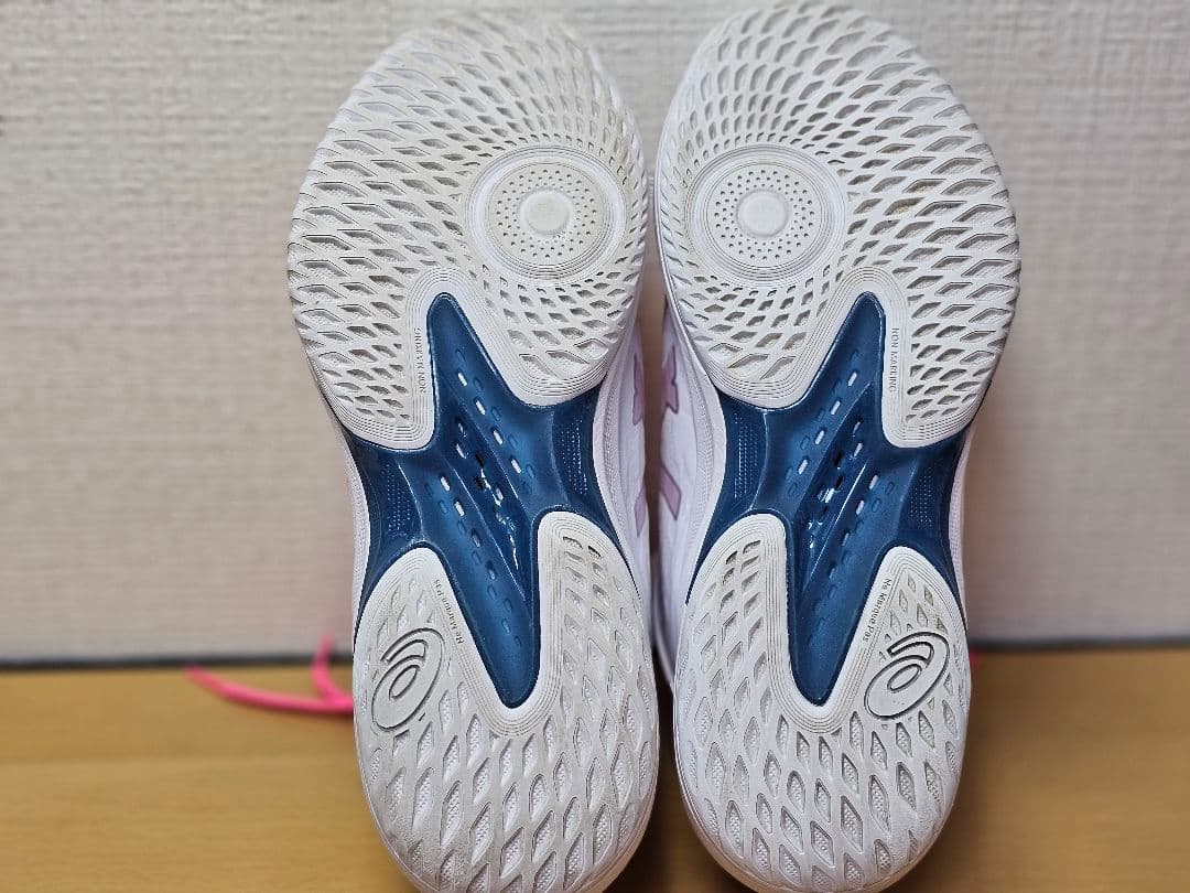 【美品】GELHOOP V17 ASICS バッシュ 26.5