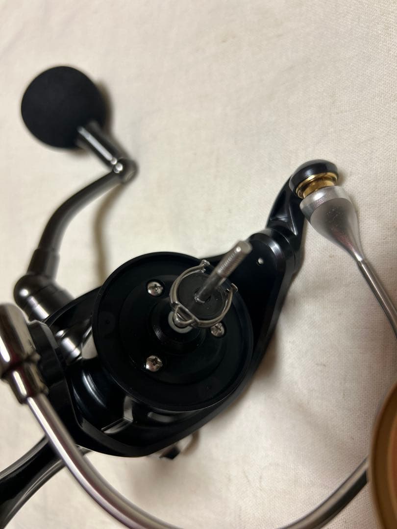 DAIWA 22カルディア　CALDIA SW 8000-P スピニングリール