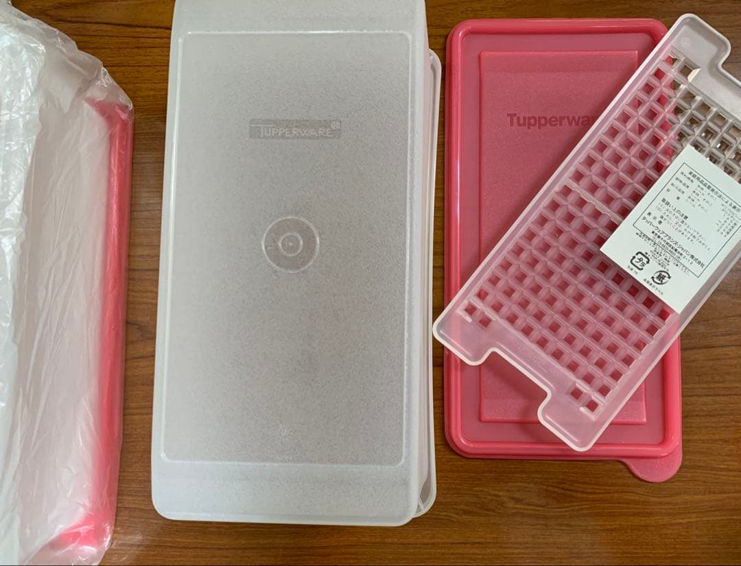 【 新品 未使用 】タッパーウエアーの保存容器SS大　2個