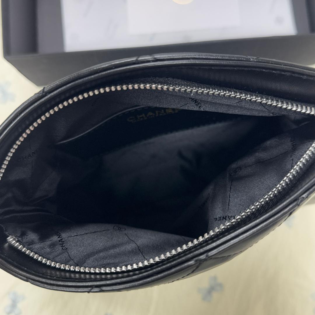 美品✨VIP✨限定ブラックレザー ショルダーバッグ