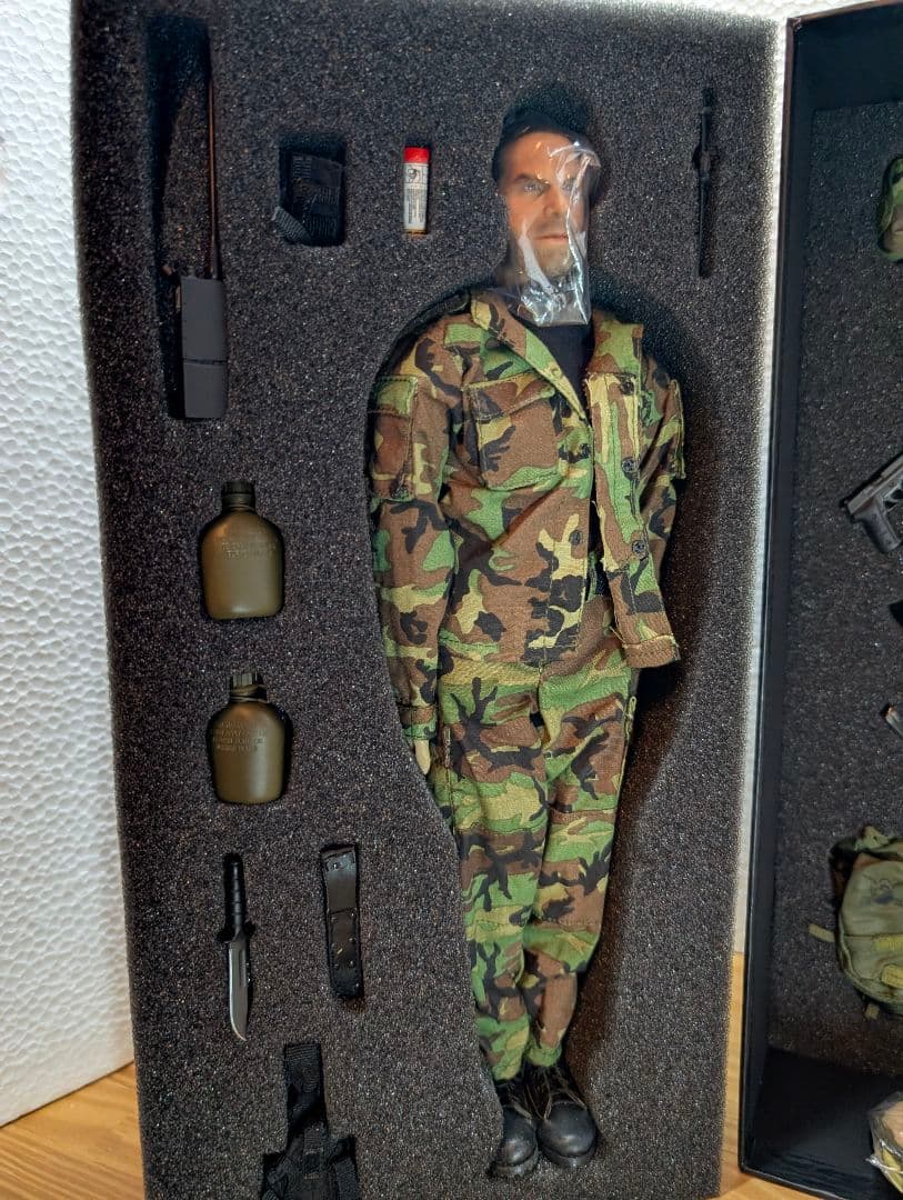 ミリタリー Navy Seal Recon Team Saw Gunner 1/6