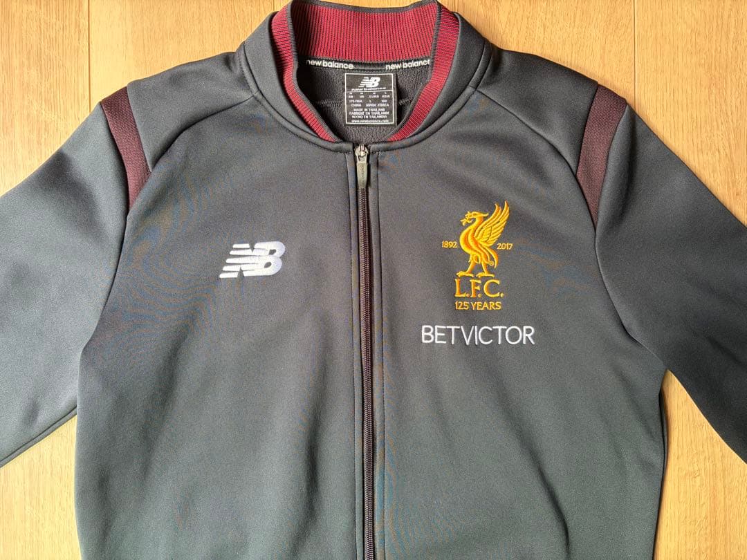 リヴァプール 125周年 BETVICTOR ジャケット L 黒×赤 YNWA