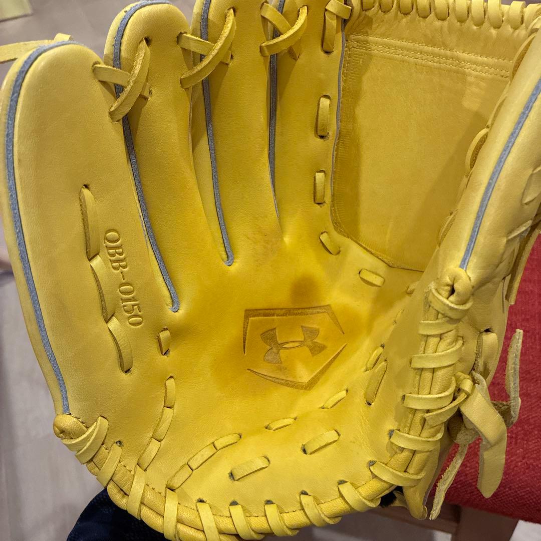 Under Armour 軟式グローブ OFB-016 イエロー