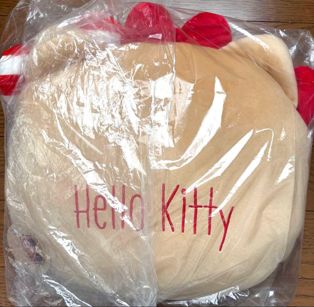 【日焼けハローキティ 特大ぬいぐるみとクッション】2点セット