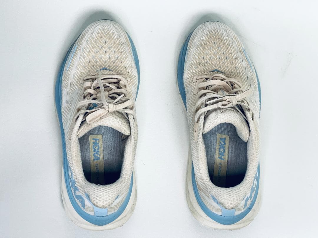 【ホカオネオネ】HOKA　クリフトン9　スニーカー　ランニング　ウォーキング