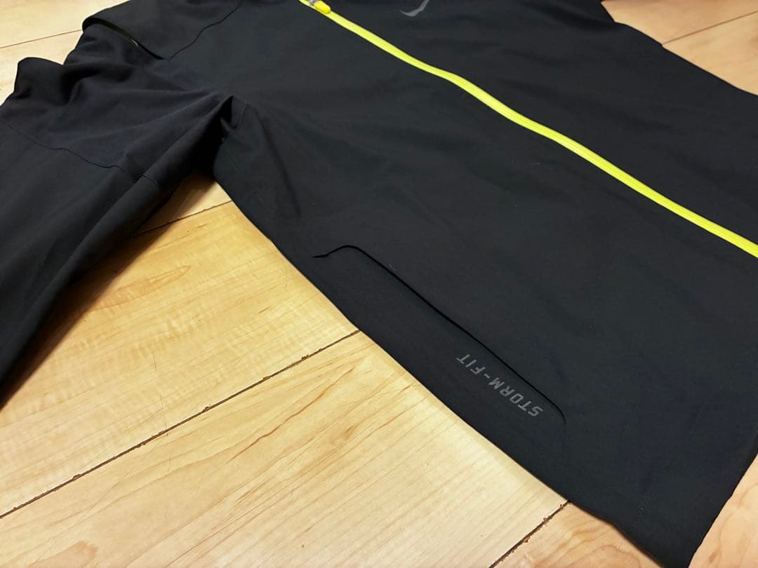 Nike ゴルフジャケット Storm-Fit M ブラック/イエロー