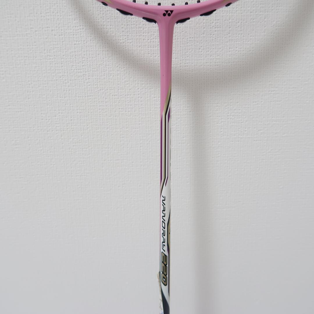 YONEX NANORAY 220 ヨネックス ナノレイ バドミントン 4UG5