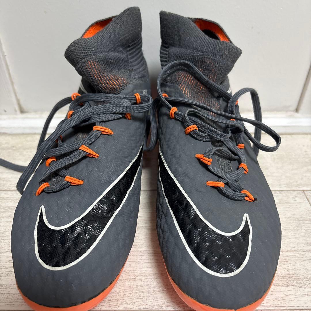 サッカースパイク NIKE ハイパーヴェノム