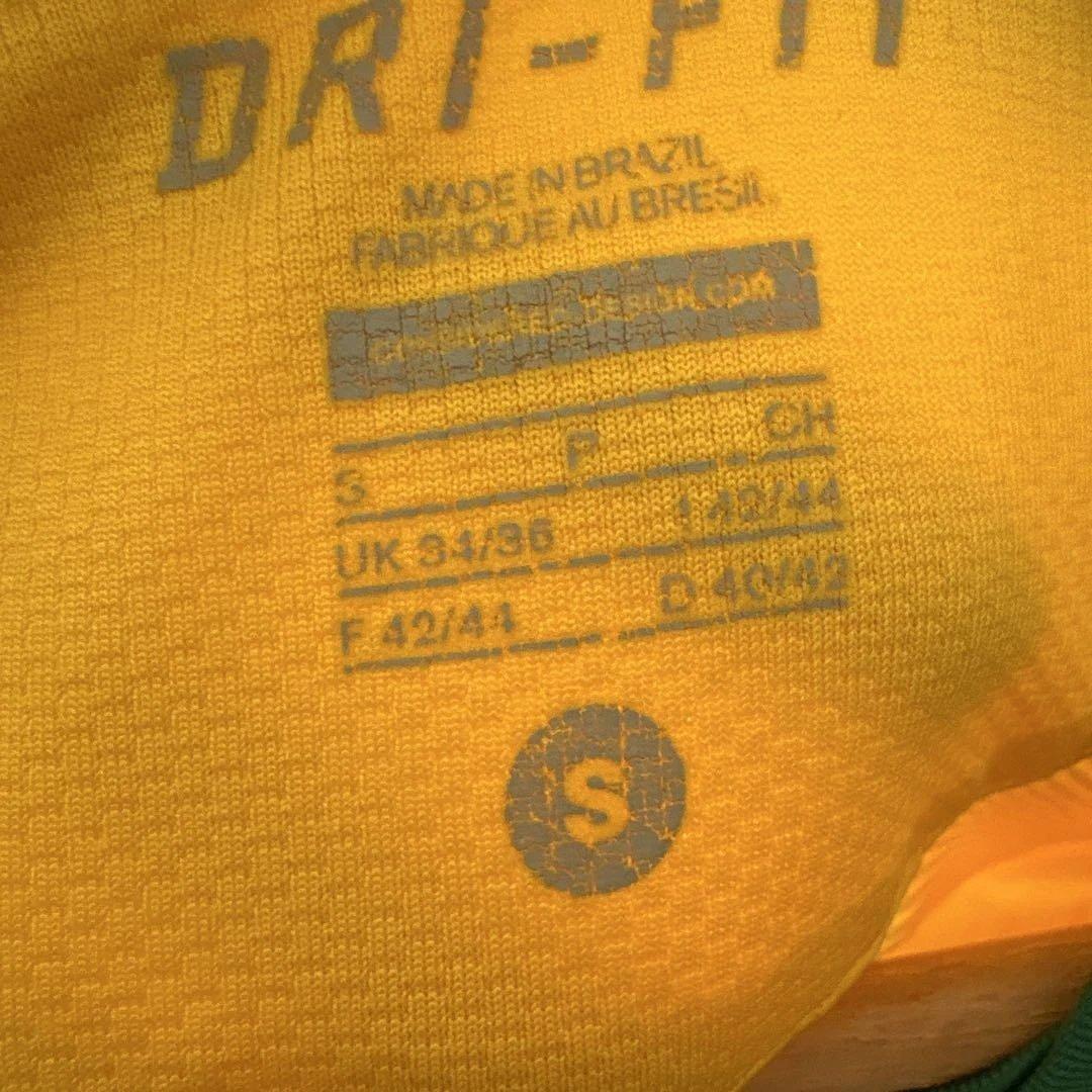 NIKE サッカーTシャツ　ブラジル代表　S