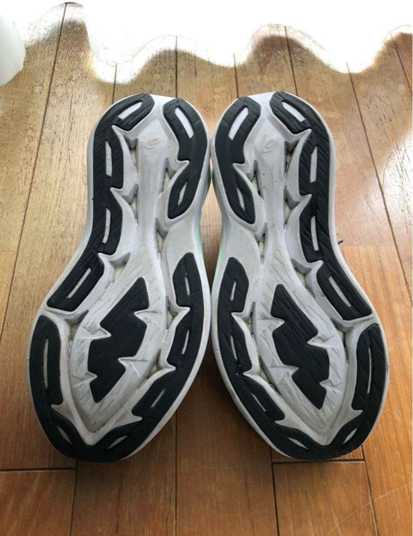 アシックス　スーパーブラスト