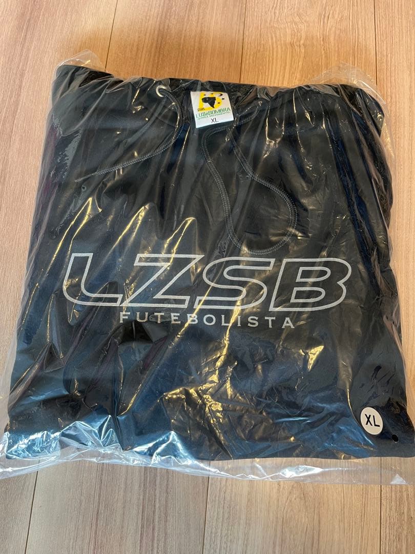【新品未開封】P100 PULLOVER パーカー XLサイズ