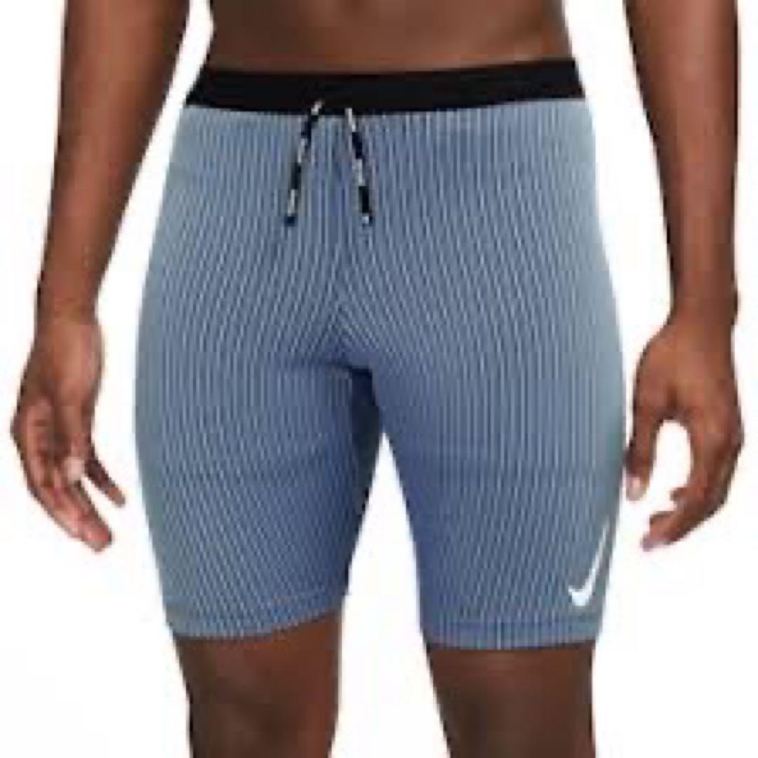 NIKE エアロスイフト　ハーフタイツ　サイズMです。