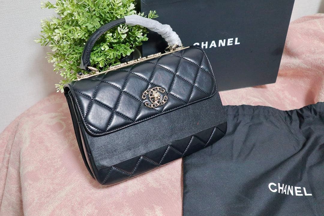 再出品. ブラック キルティング ハンドバッグ ノベルティ・新品未使用
